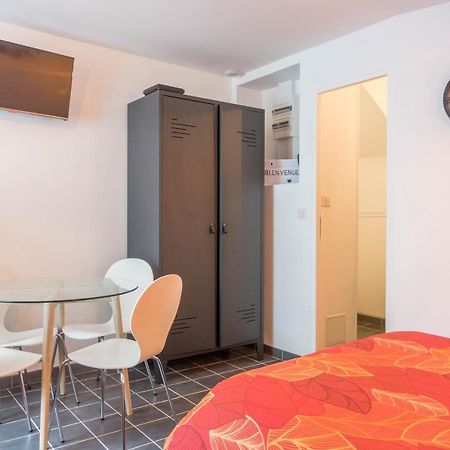 Studio Le Ligérien Saint-Denis-de lʼHôtel Exterior foto